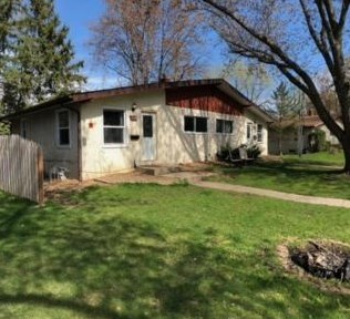 239 Buron Ln, South Saint Paul MN  55075-3201 exterior