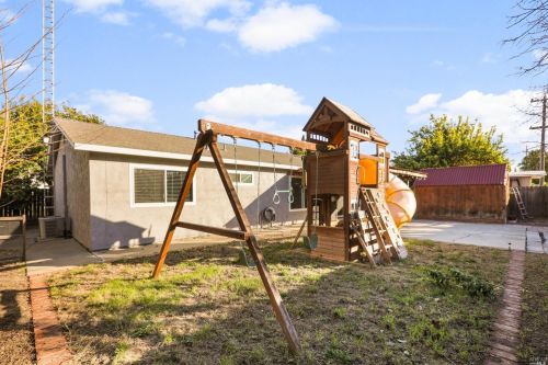 615 Devonshire Dr, Liberty Farms CA  95620-2210 exterior
