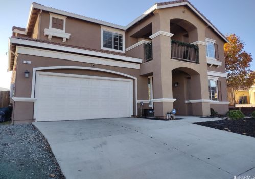 10 El Tambor Ct, West Pittsburg, CA 94565-7695