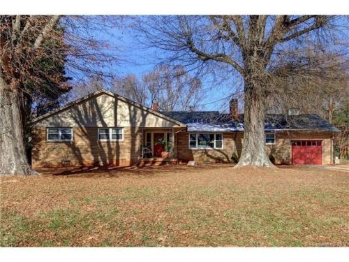 320 Mitchell Ave, Statesville, NC 28677-3840