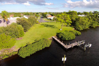 8822 Riverfront Ter, Jupiter FL  33469-1818 exterior