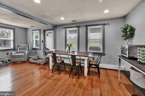 435 Boxwood Rd, Red Lion PA  17356-8347 exterior