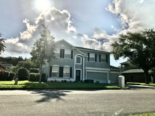 503 Cedar Woods Dr, Oldsmar, FL 34677-5505