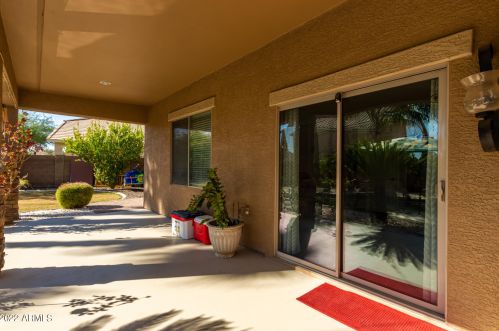 3867 Stallion Dr, Gilbert AZ  85297-9586 exterior