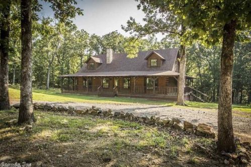 3 Deer Trail Dr, North Little Rock, AR 72120-1871