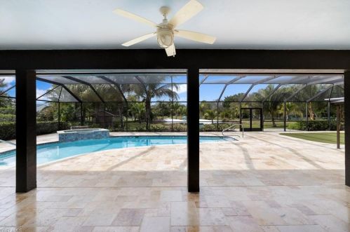 2291 Oakes Blvd, Naples FL  34119-1371 exterior