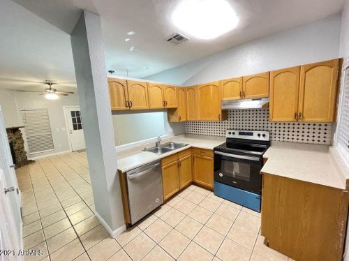 18615 34th Ave, Phoenix, AZ 85027-4867