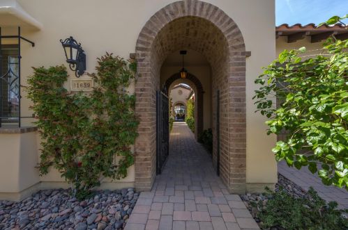 81639 Andalusia, La Quinta CA  92253-8251 exterior