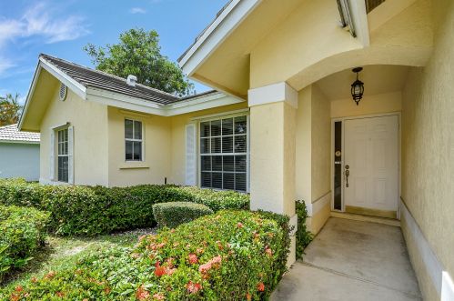 14188 Greentree Dr, West Palm Beach, FL 33414-8546