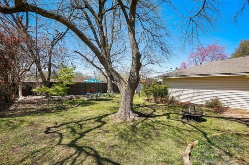 3206 Camelot Dr, Dallas TX 75229-5905 exterior