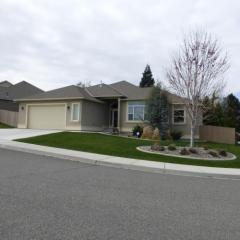 3404 Johnson St, Kennewick, WA 99337-2482