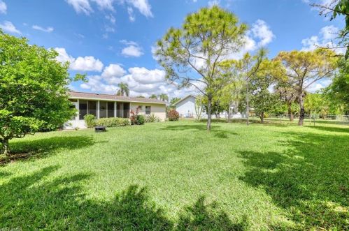 4219 1st Pl, Cape Coral, FL 33904-8303