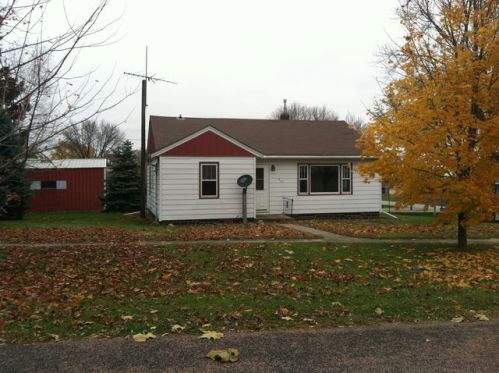 407 Blaine St, Ledyard, IA 50556-7712
