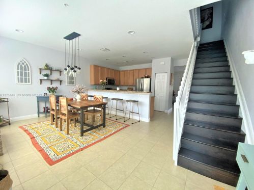 1418 147th Ter, Hollywood FL  33027-6187 exterior