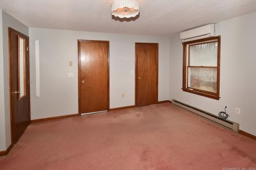 35 Grant Hill Rd, Coventry CT  06238-1115 exterior