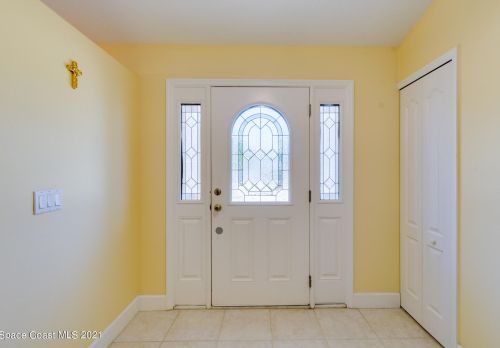 1135 Newfound Harbor Dr, Merritt Island, FL 32952-2757