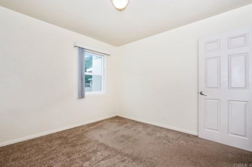 7231 Blackton Dr, La Mesa CA 91941-7560 exterior