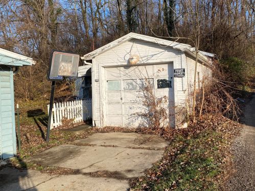 1420 Broadway St, Springfield OH  45504-2333 exterior