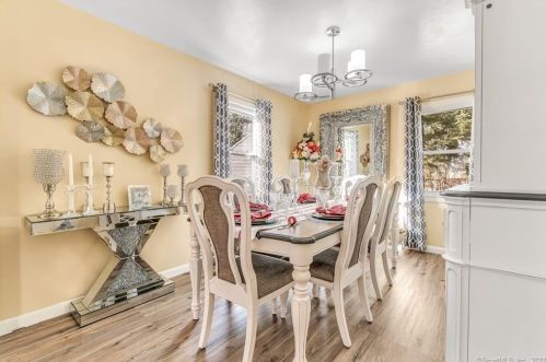 234 Pilgrim Pl, Bridgeport CT  06610-1340 exterior