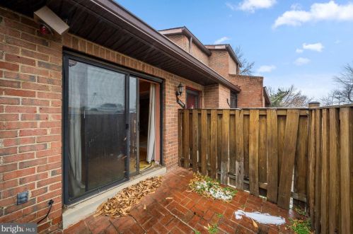 3408 Summit Ct, Washington, DC 20018-1620