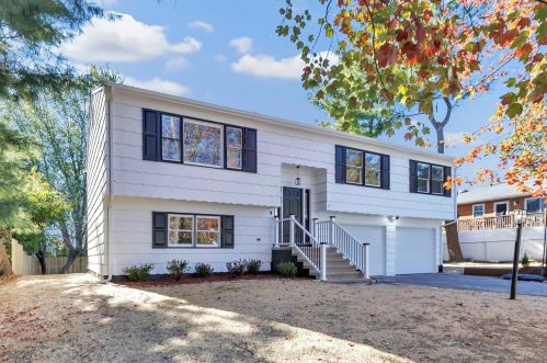 25 Los Angeles Ave, Stratford, CT 06614-3411