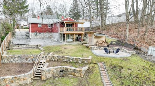 41 Lee Ave, Crotonville, NY 10562-2831