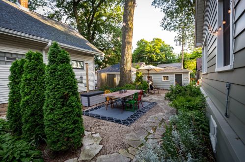 3063 Superior St, Milwaukee WI 53207-3064 exterior