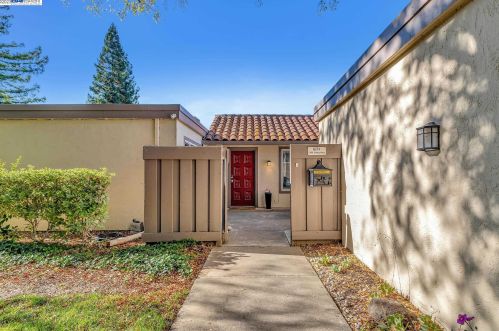 1634 Calle Santa Anna, Pleasanton CA  94566-5927 exterior