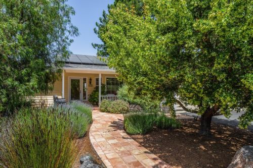 7395 Starr Rd, Windsor CA  95492-9655 exterior