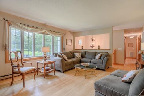 12 Birch Rd, Danbury CT  06811-3456 exterior