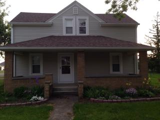 650 1st St, Hamler, OH 43524-9752
