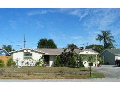 1056 Tamarac Dr, Tarpon Springs, FL 34690-6543