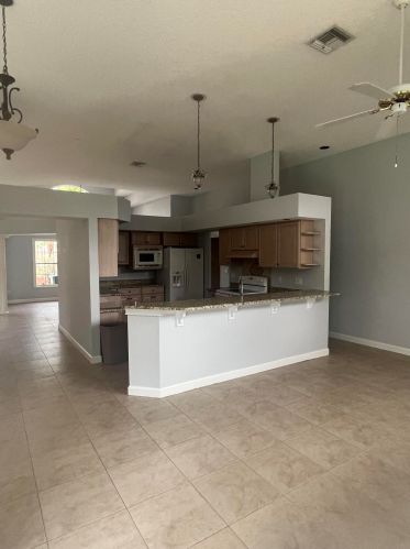 1306 Cottonwood Cv, Fort Pierce FL  34986-2002 exterior