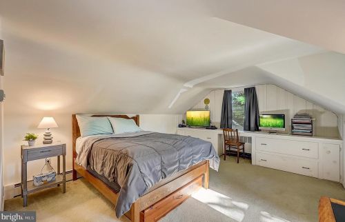 1497 Sweetbriar Ln, Lansdale PA 19446-3240 exterior