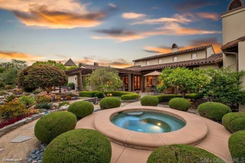 14203 Caminito Vistana, San Diego CA 92130-3724 exterior