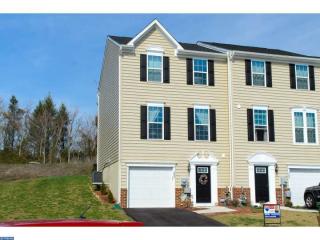 202 Stone Hill Dr, Pottstown, PA 19464-7515