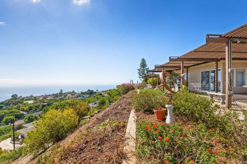 3335 Starline Dr, Palos Verdes Estates CA  90275-6310 exterior