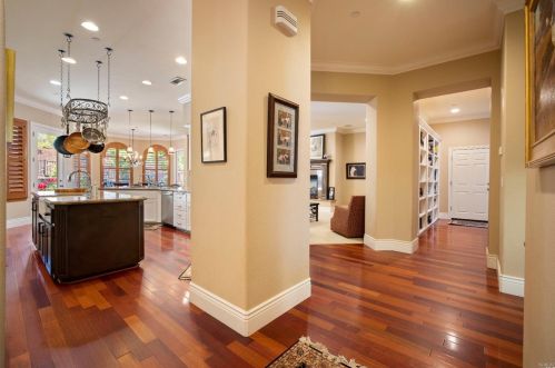 6070 Vine St, Vacaville CA  95688-8724 exterior