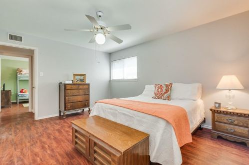 525 Salem Dr, Richardson TX  75080-3352 exterior