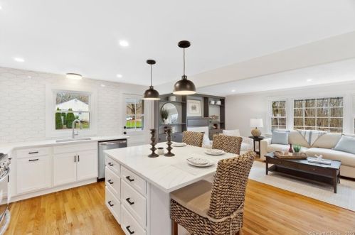 12 Clear Lake Rd, North Branford CT  06471-1574 exterior