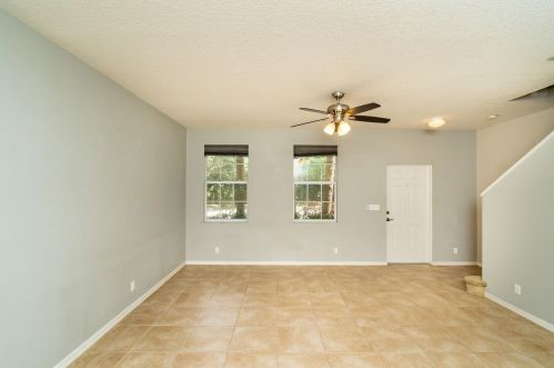 2126 Labelle Dr, Fort Pierce, FL 34952-8025