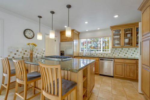 1640 Kentfield Ave, Redwood City CA  94061-2706 exterior