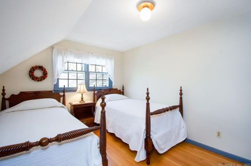 58 Notch Rd, Manchester CT  06043-7421 exterior