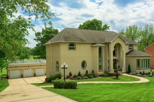 3832 Kim Ln, Gibsonia, PA 15044-9780