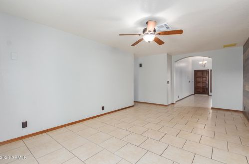 3917 Misty Willow Ln, Glendale AZ  85310-4031 exterior