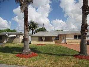 6851 27th St, Hollywood, FL 33023-3752