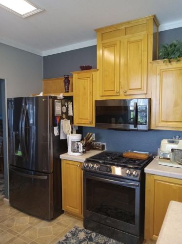 1584 Duke Dr, Livingston CA  95334-9343 exterior