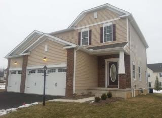1005 Legacy Ln, Pataskala, OH 43062-8078