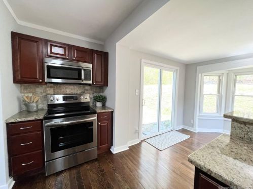 89 Stanwood Dr, New Britain CT  06053-3425 exterior