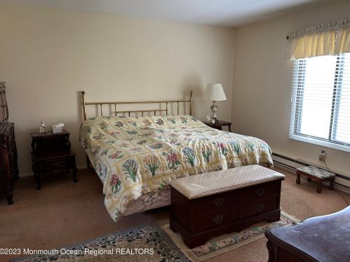 29 Hampton Ct, Tinton Falls NJ  07701-5407 exterior